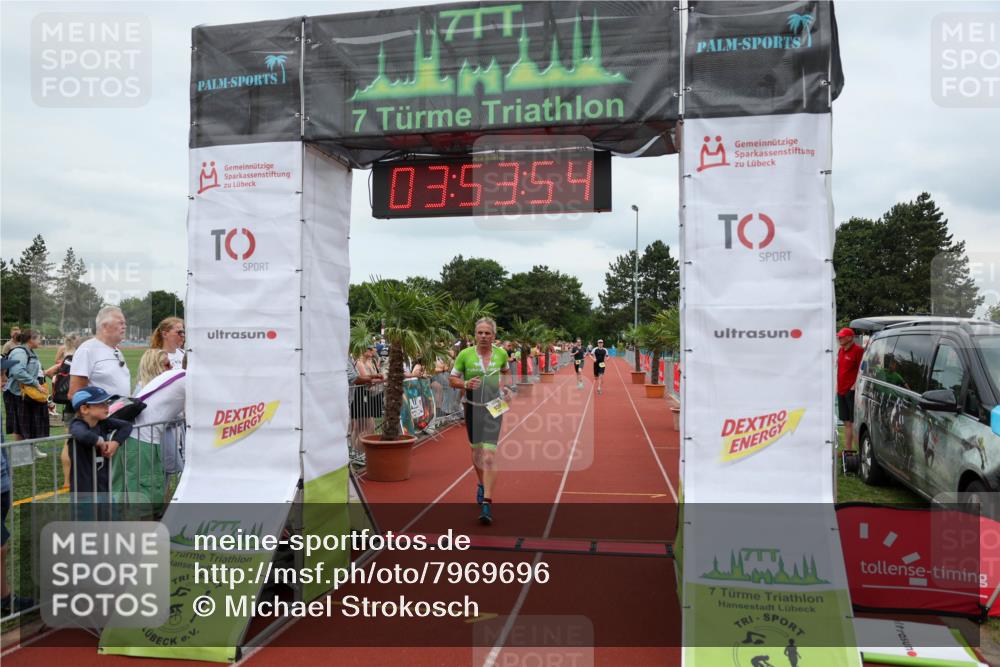 15.06.2025 - 7 Türme Triathlon Michael Strokosch http://msf.ph/oto/7969696 15.06.2025 13:53:54 Ziel 939, 999, 1162 meine-sportfotos.de