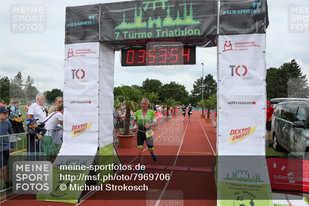 15.06.2025 - 7 Türme Triathlon Michael Strokosch http://msf.ph/oto/7969706 15.06.2025 13:53:54 Ziel 939, 999, 1162 meine-sportfotos.de