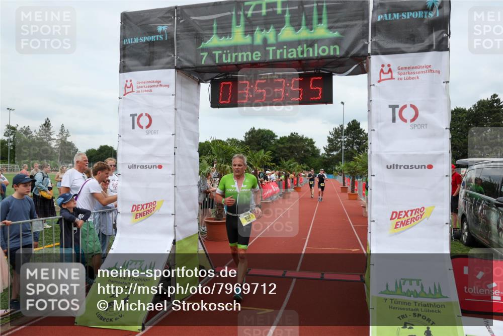 15.06.2025 - 7 Türme Triathlon Michael Strokosch http://msf.ph/oto/7969712 15.06.2025 13:53:54 Ziel 939, 999, 1162 meine-sportfotos.de