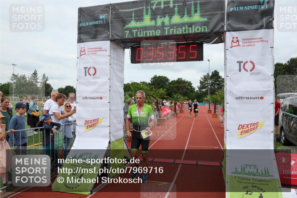 15.06.2025 - 7 Türme Triathlon Michael Strokosch http://msf.ph/oto/7969716 15.06.2025 13:53:55 Ziel 939, 999, 1162 meine-sportfotos.de