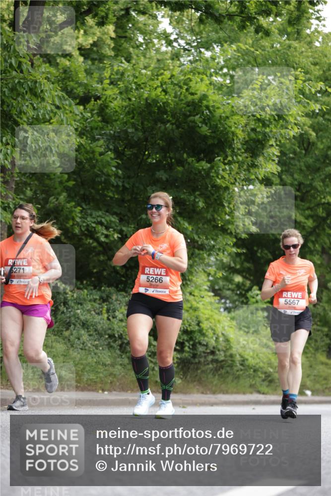 15.06.2025 - REWE Women's Run Jannik Wohlers http://msf.ph/oto/7969722 15.06.2025 10:04:47 Laufen 6271, 5266, 5567 meine-sportfotos.de