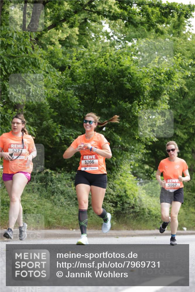 15.06.2025 - REWE Women's Run Jannik Wohlers http://msf.ph/oto/7969731 15.06.2025 10:04:47 Laufen 5271, 5266, 5567 meine-sportfotos.de