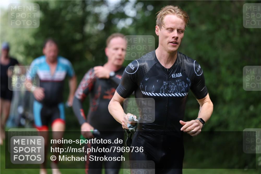 15.06.2025 - 7 Türme Triathlon Michael Strokosch http://msf.ph/oto/7969736 15.06.2025 12:56:46 Schwimmen 767, 786, 868, 886, 901, 910, 1003, 1028, 1060, 1070, 1077, 1132, 1175, 1198 meine-sportfotos.de