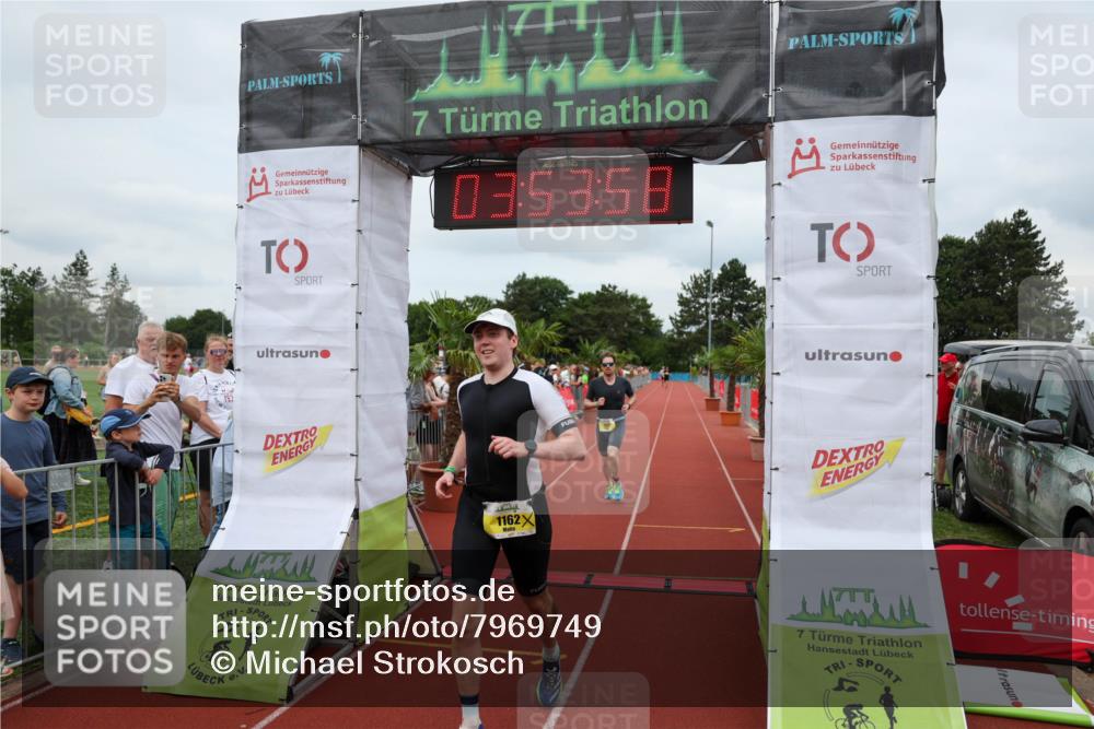 15.06.2025 - 7 Türme Triathlon Michael Strokosch http://msf.ph/oto/7969749 15.06.2025 13:53:58 Ziel 939, 999, 1162 meine-sportfotos.de