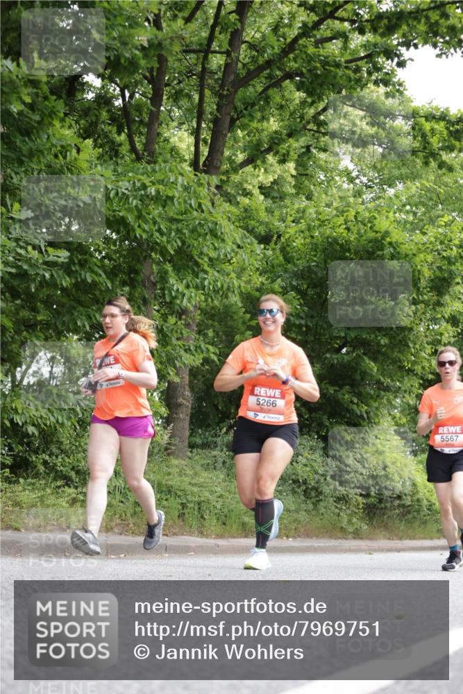 15.06.2025 - REWE Women's Run Jannik Wohlers http://msf.ph/oto/7969751 15.06.2025 10:04:47 Laufen 5266, 5567 meine-sportfotos.de