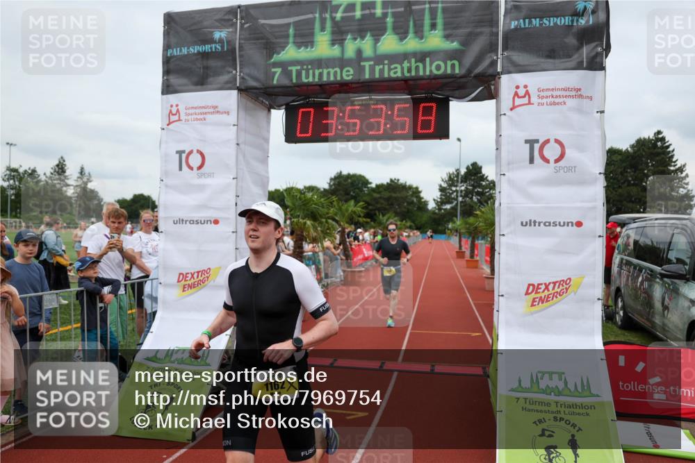 15.06.2025 - 7 Türme Triathlon Michael Strokosch http://msf.ph/oto/7969754 15.06.2025 13:53:58 Ziel 939, 999, 1162 meine-sportfotos.de