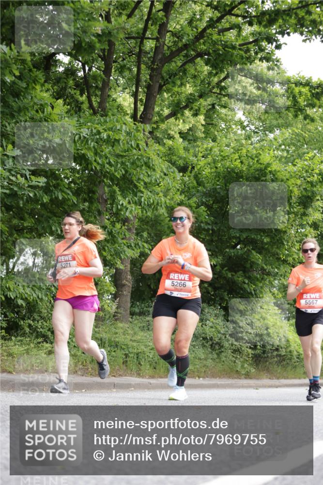 15.06.2025 - REWE Women's Run Jannik Wohlers http://msf.ph/oto/7969755 15.06.2025 10:04:47 Laufen 5271, 5266, 5567 meine-sportfotos.de