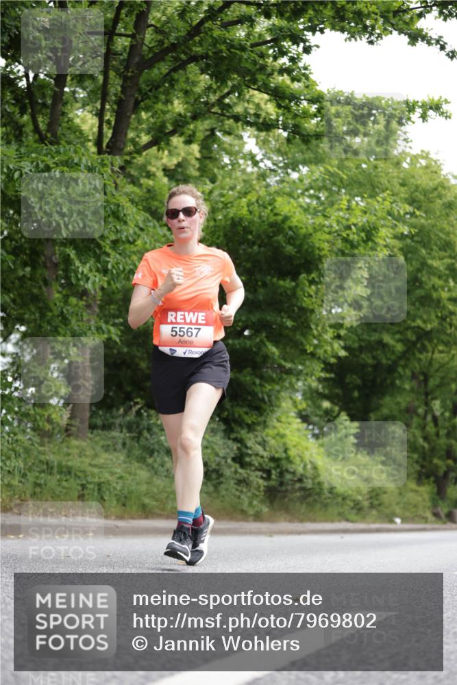 15.06.2025 - REWE Women's Run Jannik Wohlers http://msf.ph/oto/7969802 15.06.2025 10:04:49 Laufen 5567 meine-sportfotos.de