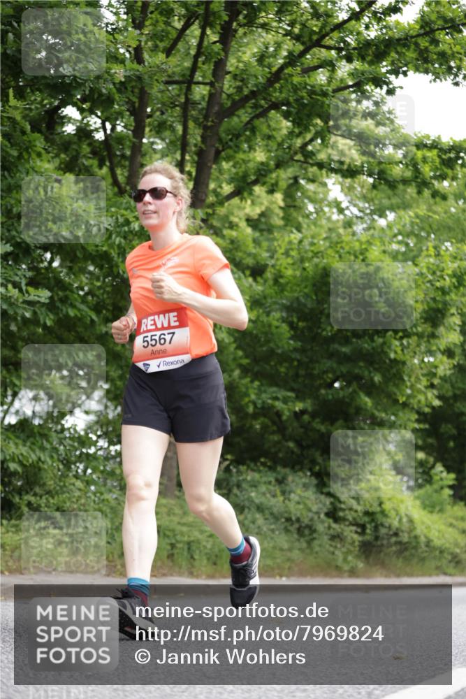15.06.2025 - REWE Women's Run Jannik Wohlers http://msf.ph/oto/7969824 15.06.2025 10:04:49 Laufen 5567 meine-sportfotos.de