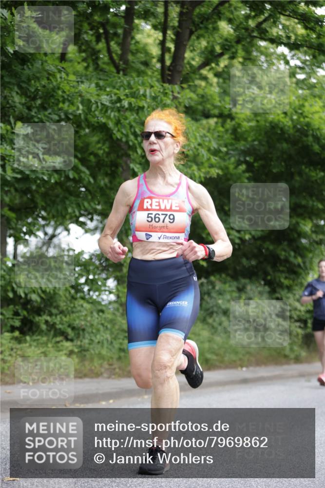 15.06.2025 - REWE Women's Run Jannik Wohlers http://msf.ph/oto/7969862 15.06.2025 10:04:57 Laufen 5679 meine-sportfotos.de