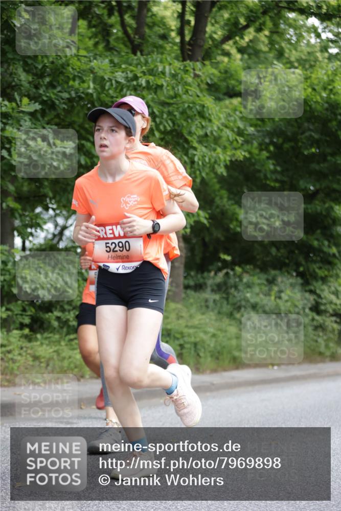 15.06.2025 - REWE Women's Run Jannik Wohlers http://msf.ph/oto/7969898 15.06.2025 10:05:01 Laufen 5290 meine-sportfotos.de