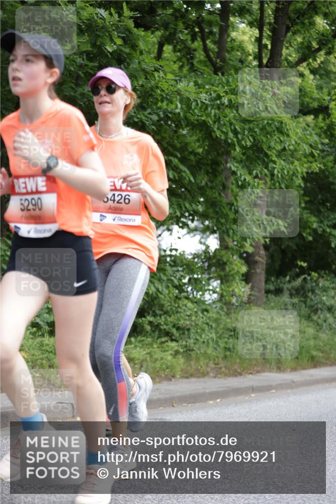15.06.2025 - REWE Women's Run Jannik Wohlers http://msf.ph/oto/7969921 15.06.2025 10:05:01 Laufen 5290, 5426 meine-sportfotos.de