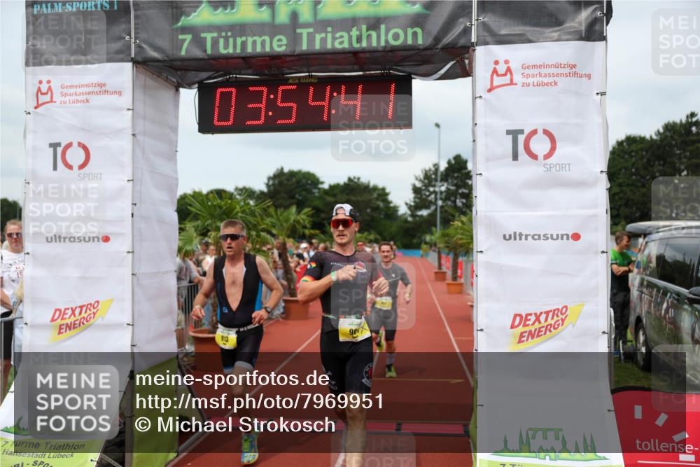 15.06.2025 - 7 Türme Triathlon Michael Strokosch http://msf.ph/oto/7969951 15.06.2025 13:54:41 Ziel 701, 901, 913, 919, 1116 meine-sportfotos.de