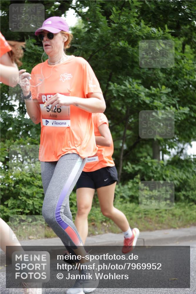 15.06.2025 - REWE Women's Run Jannik Wohlers http://msf.ph/oto/7969952 15.06.2025 10:05:02 Laufen 5426 meine-sportfotos.de