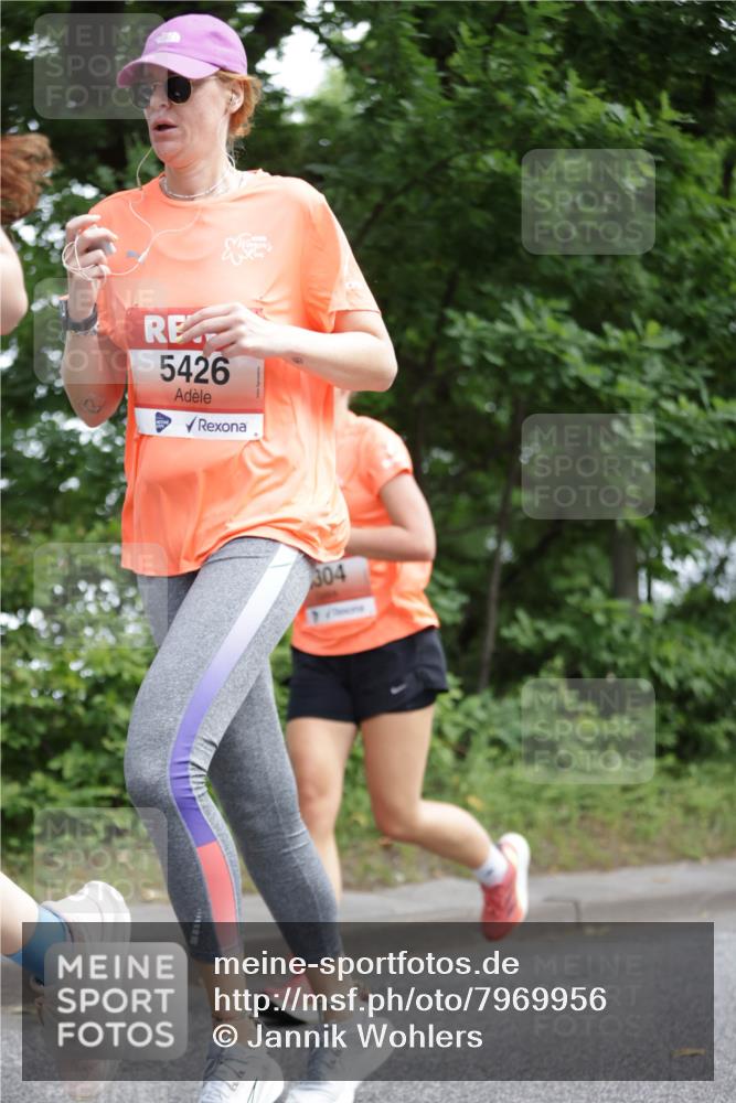 15.06.2025 - REWE Women's Run Jannik Wohlers http://msf.ph/oto/7969956 15.06.2025 10:05:02 Laufen 3, 5426, 304 meine-sportfotos.de