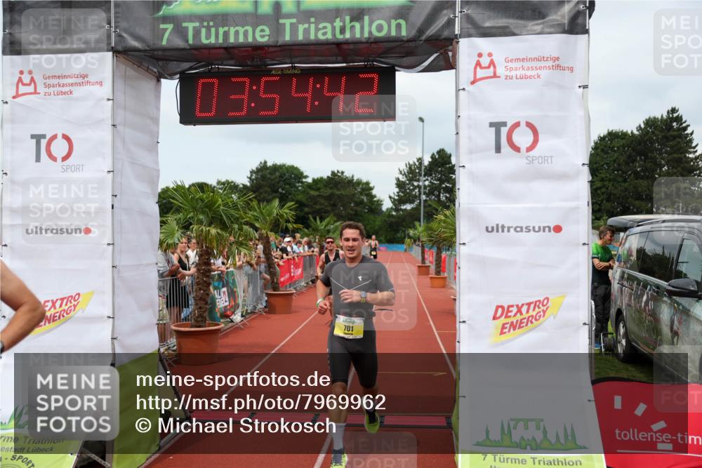 15.06.2025 - 7 Türme Triathlon Michael Strokosch http://msf.ph/oto/7969962 15.06.2025 13:54:41 Ziel 701, 901, 913, 919, 1116 meine-sportfotos.de