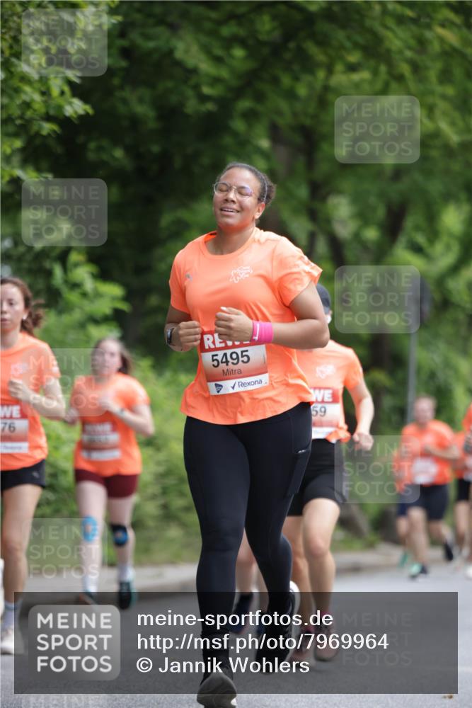 15.06.2025 - REWE Women's Run Jannik Wohlers http://msf.ph/oto/7969964 15.06.2025 10:05:05 Laufen 76, 5495, 59 meine-sportfotos.de