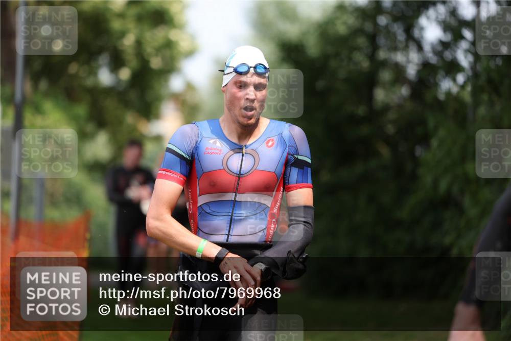 15.06.2025 - 7 Türme Triathlon Michael Strokosch http://msf.ph/oto/7969968 15.06.2025 12:57:10 Schwimmen 736, 774, 889, 910, 913, 915, 988, 1031, 1033, 1049, 1064, 1074, 1087, 1095, 1114, 1116, 1136, 1164, 1166, 1167 meine-sportfotos.de