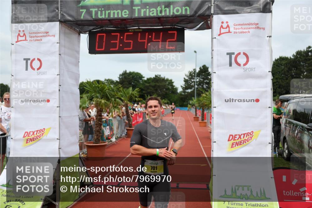 15.06.2025 - 7 Türme Triathlon Michael Strokosch http://msf.ph/oto/7969970 15.06.2025 13:54:42 Ziel 701, 755, 901, 913, 919, 1116 meine-sportfotos.de
