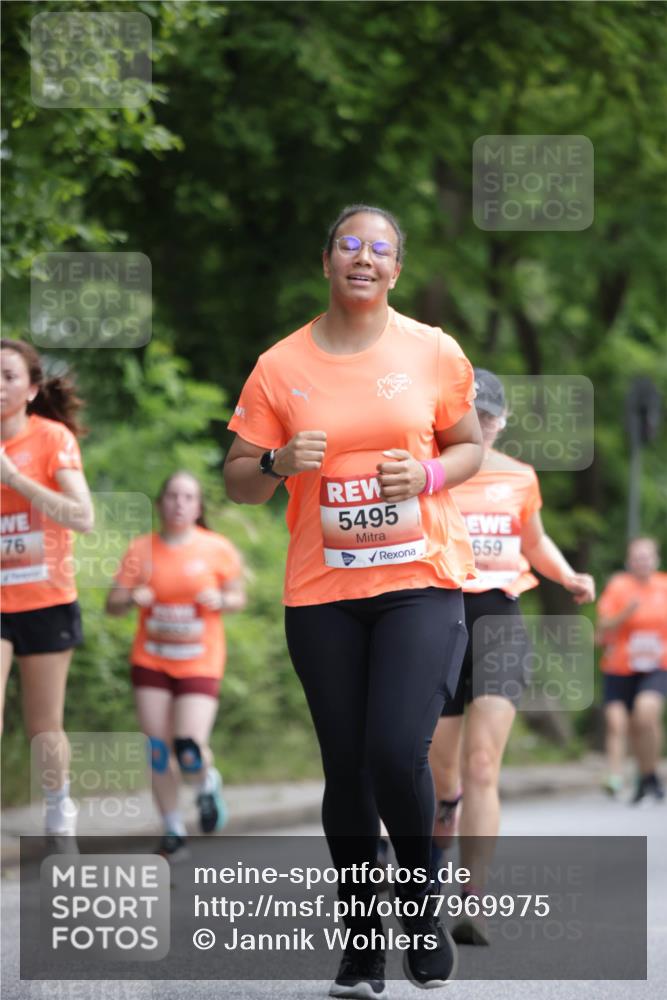 15.06.2025 - REWE Women's Run Jannik Wohlers http://msf.ph/oto/7969975 15.06.2025 10:05:05 Laufen 76, 5495, 659 meine-sportfotos.de