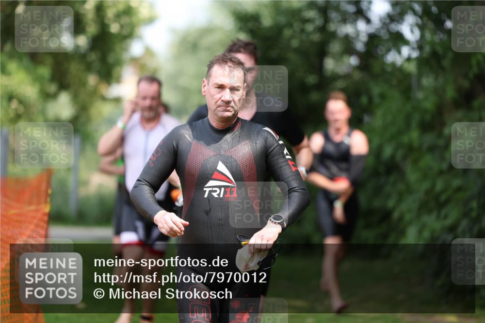 15.06.2025 - 7 Türme Triathlon Michael Strokosch http://msf.ph/oto/7970012 15.06.2025 12:57:16 Schwimmen 709, 736, 774, 857, 889, 913, 915, 988, 1031, 1033, 1049, 1055, 1064, 1074, 1087, 1095, 1114, 1116, 1136, 1142, 1164, 1166, 1167 meine-sportfotos.de