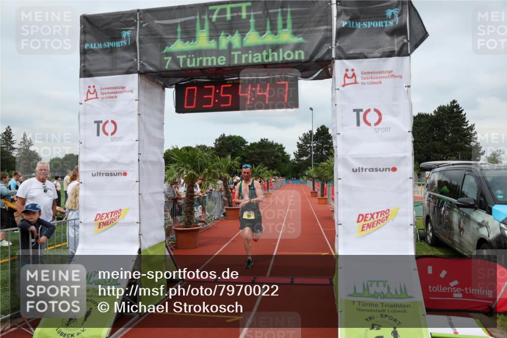 15.06.2025 - 7 Türme Triathlon Michael Strokosch http://msf.ph/oto/7970022 15.06.2025 13:54:47 Ziel 701, 755, 901, 913, 919 meine-sportfotos.de