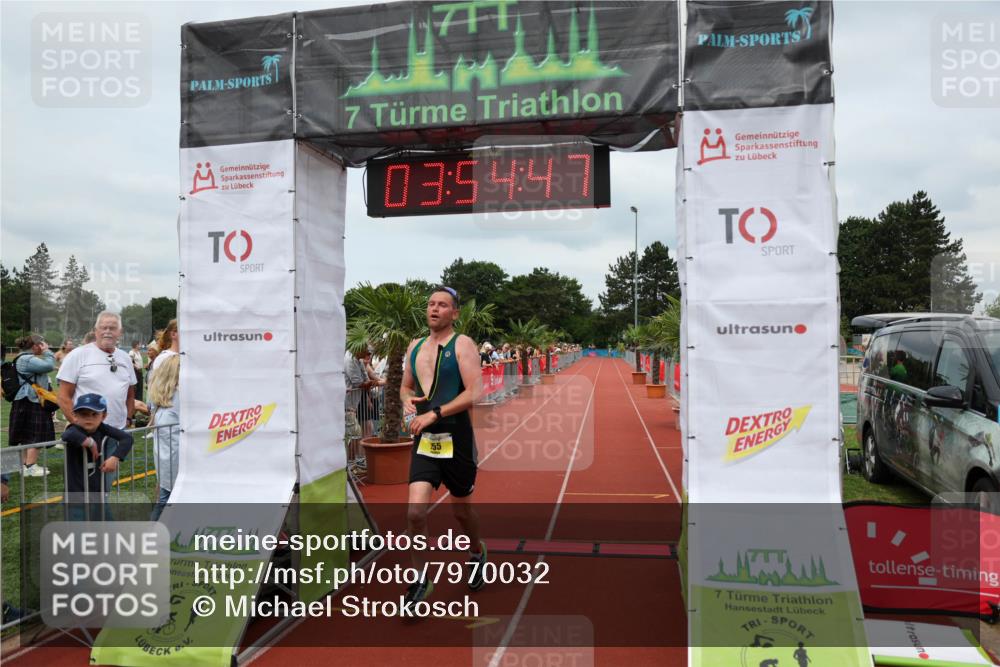 15.06.2025 - 7 Türme Triathlon Michael Strokosch http://msf.ph/oto/7970032 15.06.2025 13:54:47 Ziel 701, 755, 901, 913, 919 meine-sportfotos.de