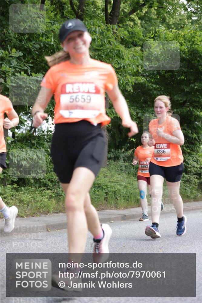 15.06.2025 - REWE Women's Run Jannik Wohlers http://msf.ph/oto/7970061 15.06.2025 10:05:09 Laufen 5659, 5652, 5236 meine-sportfotos.de