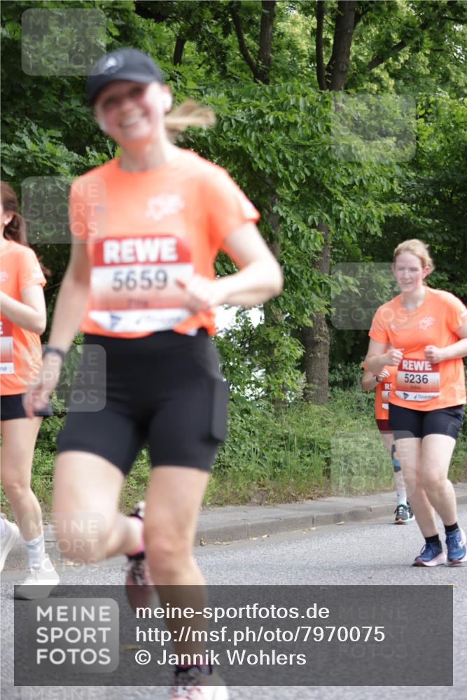 15.06.2025 - REWE Women's Run Jannik Wohlers http://msf.ph/oto/7970075 15.06.2025 10:05:09 Laufen 5659, 5236 meine-sportfotos.de
