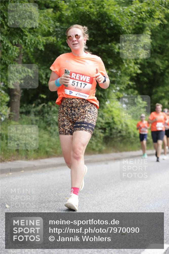15.06.2025 - REWE Women's Run Jannik Wohlers http://msf.ph/oto/7970090 15.06.2025 10:05:11 Laufen 5117 meine-sportfotos.de