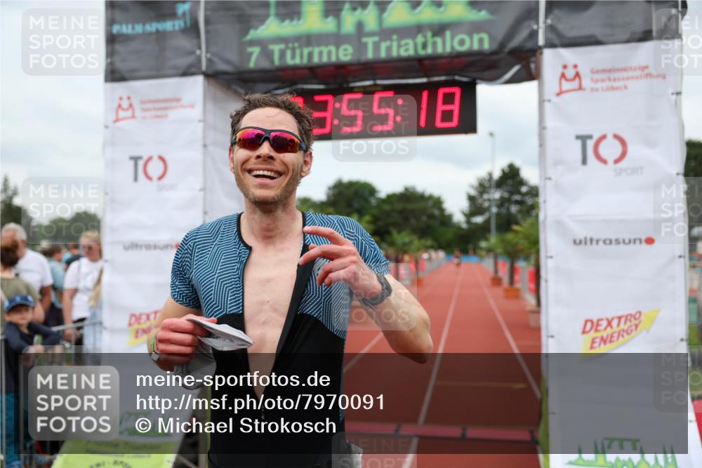 15.06.2025 - 7 Türme Triathlon Michael Strokosch http://msf.ph/oto/7970091 15.06.2025 13:55:18 Ziel 723, 872 meine-sportfotos.de