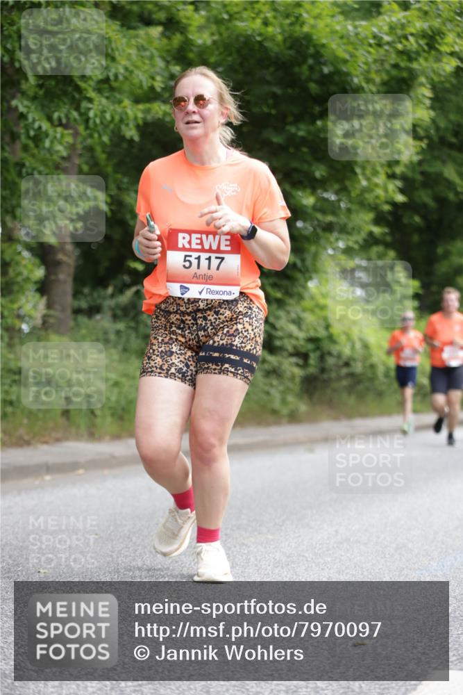15.06.2025 - REWE Women's Run Jannik Wohlers http://msf.ph/oto/7970097 15.06.2025 10:05:11 Laufen 5117 meine-sportfotos.de