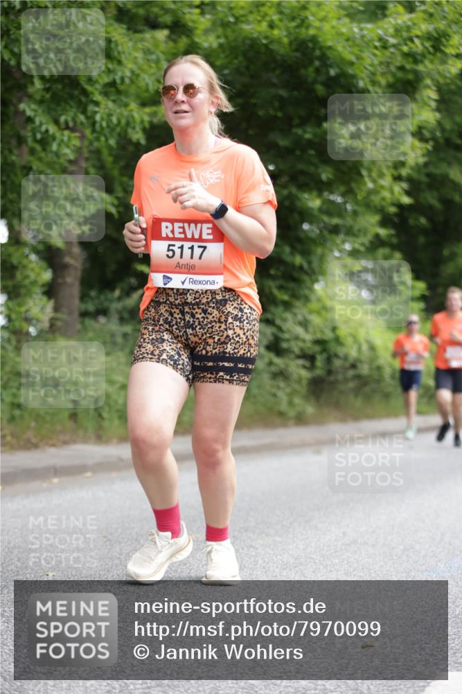 15.06.2025 - REWE Women's Run Jannik Wohlers http://msf.ph/oto/7970099 15.06.2025 10:05:11 Laufen 5117 meine-sportfotos.de