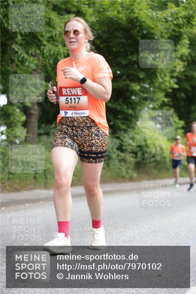 15.06.2025 - REWE Women's Run Jannik Wohlers http://msf.ph/oto/7970102 15.06.2025 10:05:11 Laufen 5117 meine-sportfotos.de