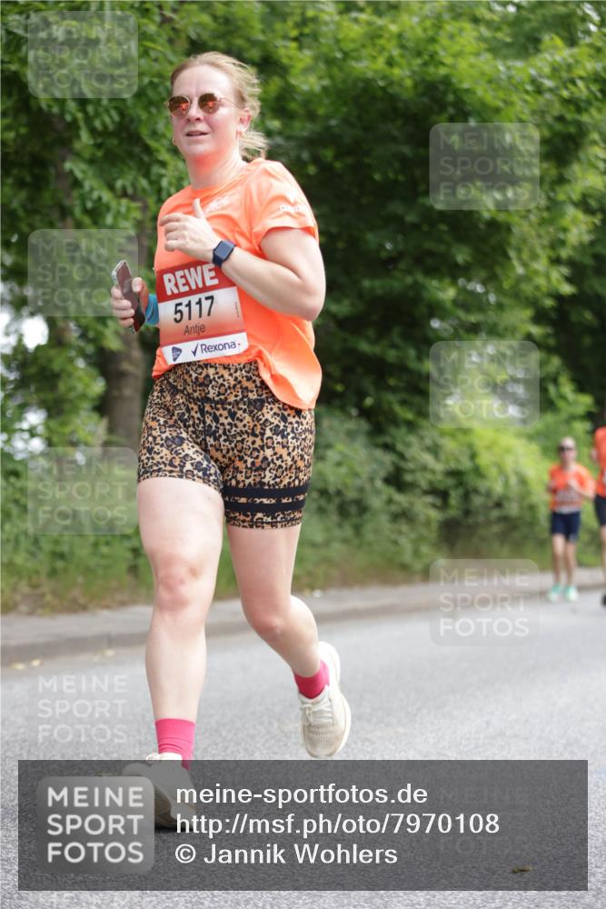 15.06.2025 - REWE Women's Run Jannik Wohlers http://msf.ph/oto/7970108 15.06.2025 10:05:11 Laufen 5117 meine-sportfotos.de