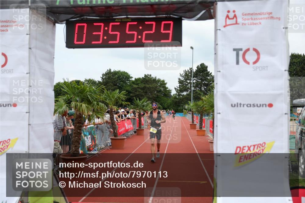 15.06.2025 - 7 Türme Triathlon Michael Strokosch http://msf.ph/oto/7970113 15.06.2025 13:55:29 Ziel 762 meine-sportfotos.de