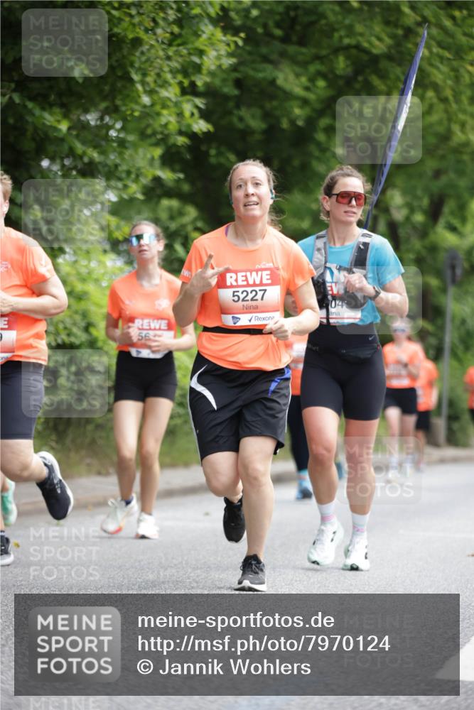15.06.2025 - REWE Women's Run Jannik Wohlers http://msf.ph/oto/7970124 15.06.2025 10:05:13 Laufen 56, 5227 meine-sportfotos.de