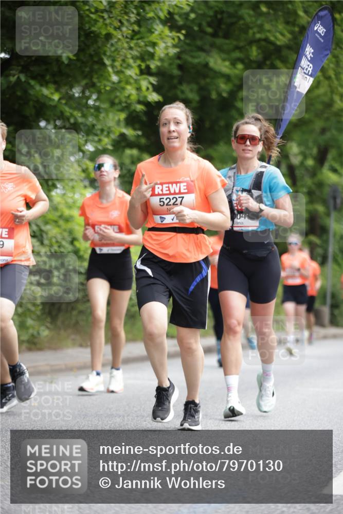 15.06.2025 - REWE Women's Run Jannik Wohlers http://msf.ph/oto/7970130 15.06.2025 10:05:13 Laufen 9, 5227 meine-sportfotos.de