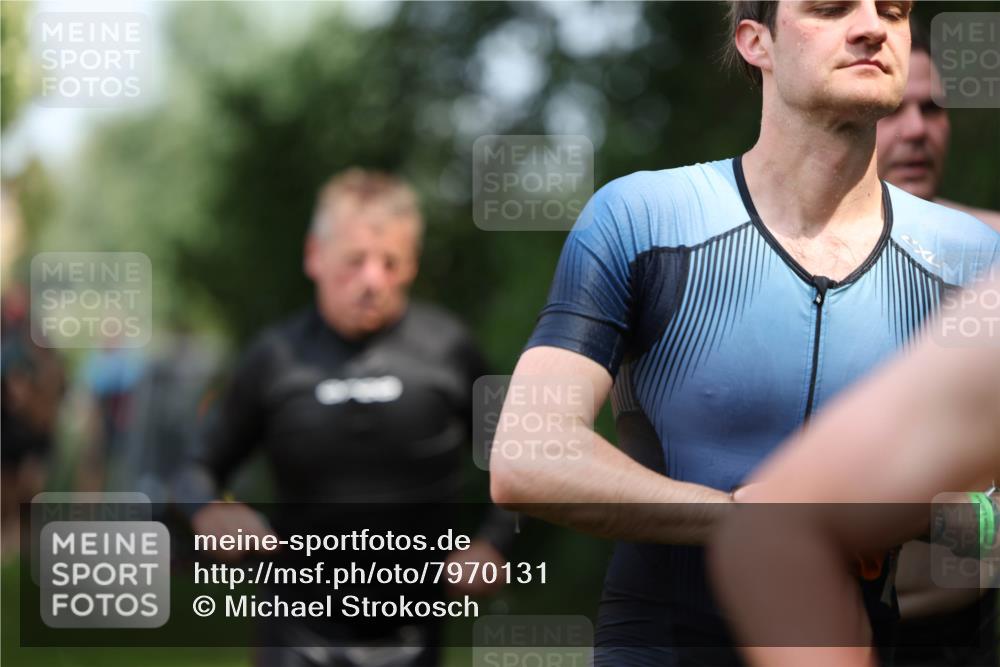 15.06.2025 - 7 Türme Triathlon Michael Strokosch http://msf.ph/oto/7970131 15.06.2025 12:57:27 Schwimmen 709, 736, 774, 793, 857, 889, 913, 944, 986, 1031, 1047, 1049, 1055, 1064, 1087, 1114, 1116, 1117, 1121, 1136, 1142, 1164, 1166 meine-sportfotos.de