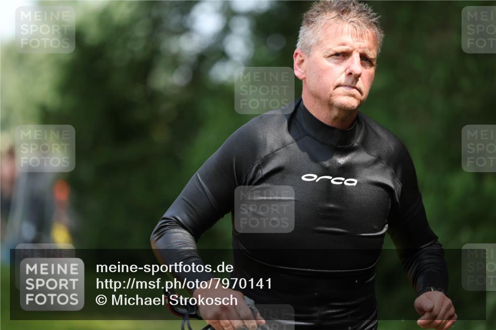 15.06.2025 - 7 Türme Triathlon Michael Strokosch http://msf.ph/oto/7970141 15.06.2025 12:57:28 Schwimmen 709, 736, 774, 793, 857, 889, 913, 944, 986, 1031, 1047, 1049, 1055, 1064, 1087, 1101, 1114, 1116, 1117, 1121, 1136, 1142, 1164, 1166 meine-sportfotos.de