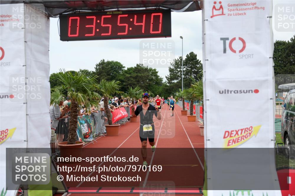 15.06.2025 - 7 Türme Triathlon Michael Strokosch http://msf.ph/oto/7970169 15.06.2025 13:55:40 Ziel 745, 978, 1120 meine-sportfotos.de
