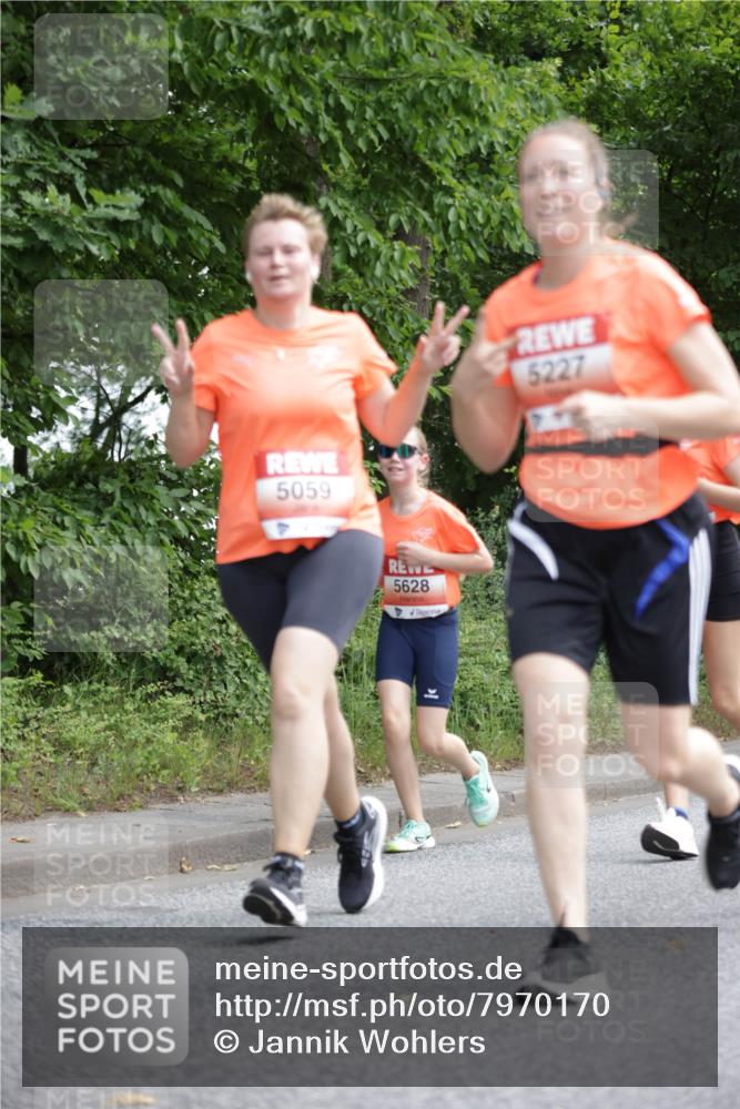 15.06.2025 - REWE Women's Run Jannik Wohlers http://msf.ph/oto/7970170 15.06.2025 10:05:15 Laufen 5059, 5227, 5628 meine-sportfotos.de