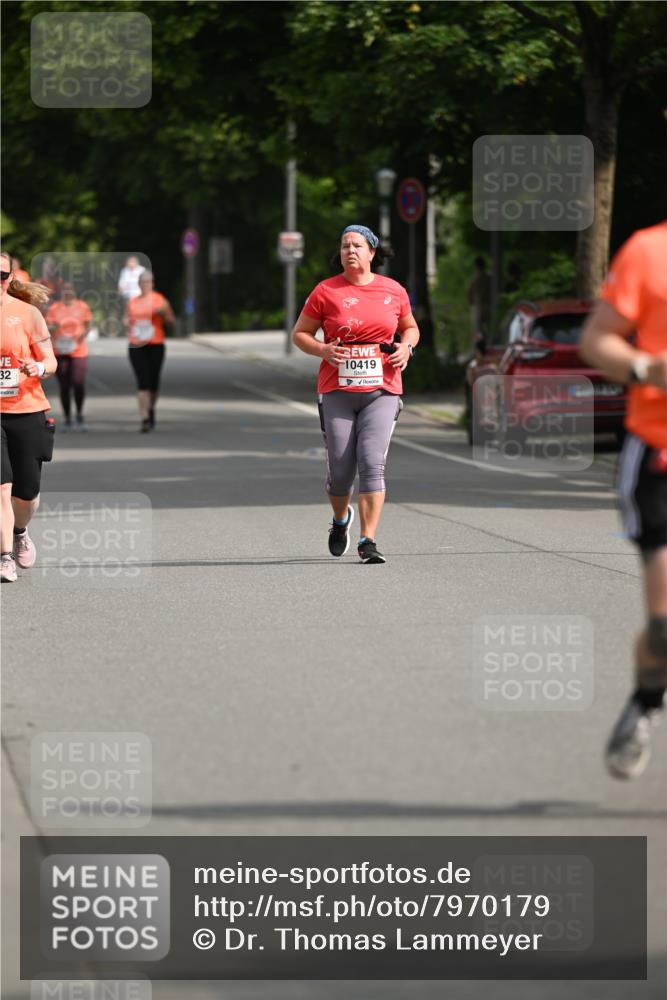 15.06.2025 - REWE Women's Run Dr. Thomas Lammeyer http://msf.ph/oto/7970179 15.06.2025 09:59:17 Laufen 32, 10419 meine-sportfotos.de