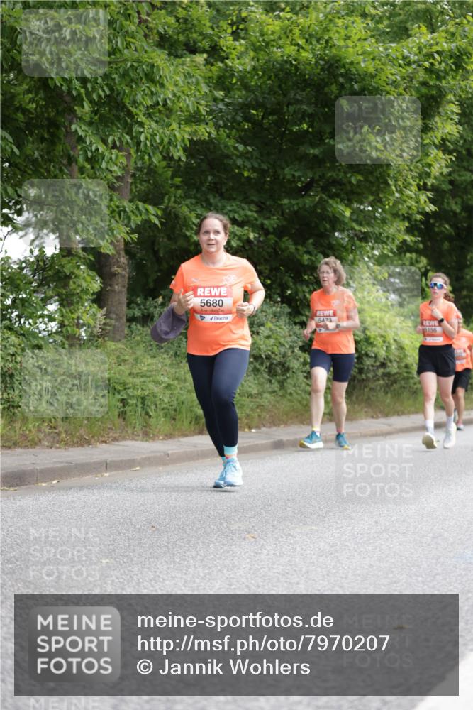 15.06.2025 - REWE Women's Run Jannik Wohlers http://msf.ph/oto/7970207 15.06.2025 10:05:18 Laufen 5680 meine-sportfotos.de