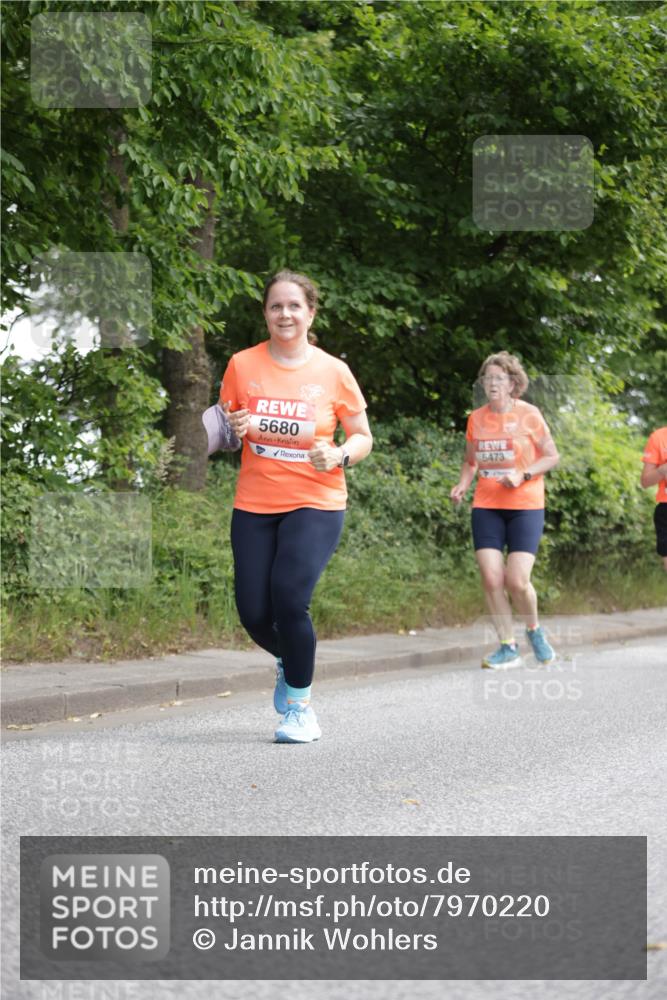 15.06.2025 - REWE Women's Run Jannik Wohlers http://msf.ph/oto/7970220 15.06.2025 10:05:18 Laufen 5680, 5473 meine-sportfotos.de
