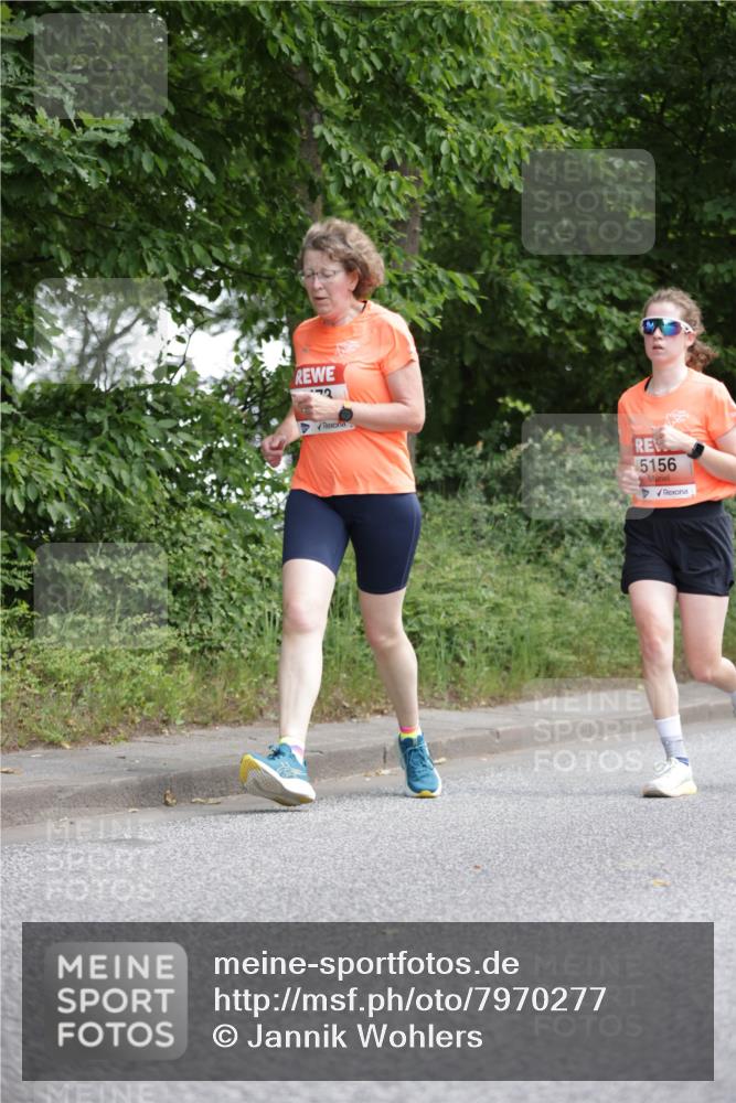 15.06.2025 - REWE Women's Run Jannik Wohlers http://msf.ph/oto/7970277 15.06.2025 10:05:20 Laufen 73, 5156 meine-sportfotos.de