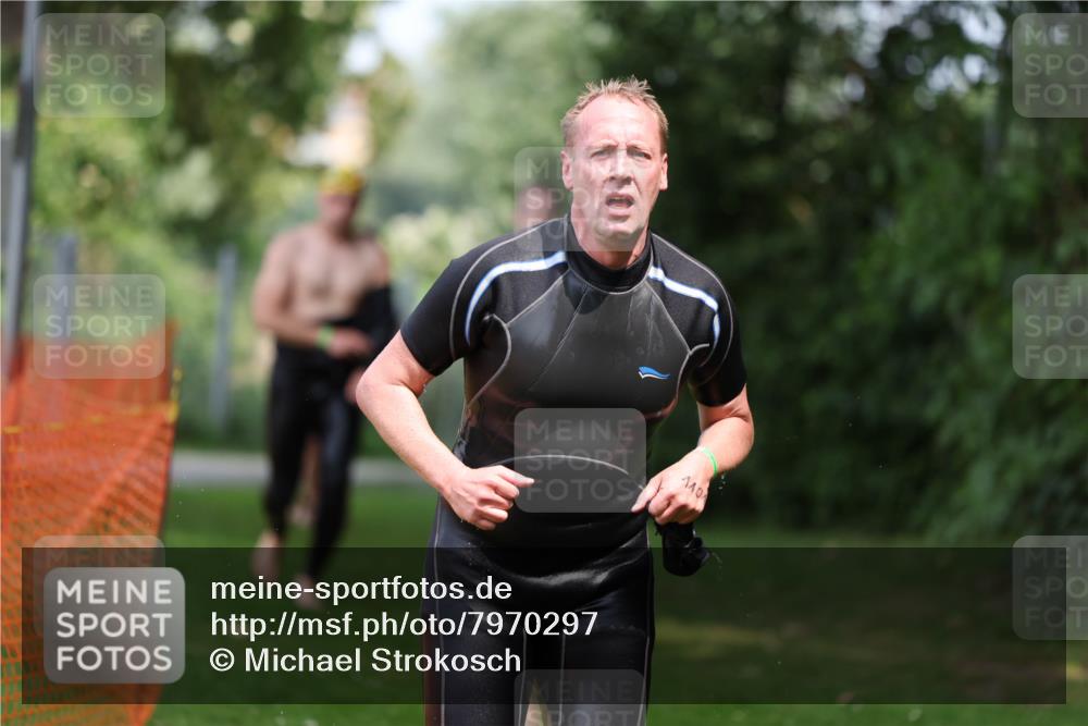 15.06.2025 - 7 Türme Triathlon Michael Strokosch http://msf.ph/oto/7970297 15.06.2025 12:57:47 Schwimmen 196, 775, 793, 837, 926, 942, 944, 971, 986, 989, 1004, 1010, 1047, 1054, 1101, 1117, 1121, 1157, 1193 meine-sportfotos.de