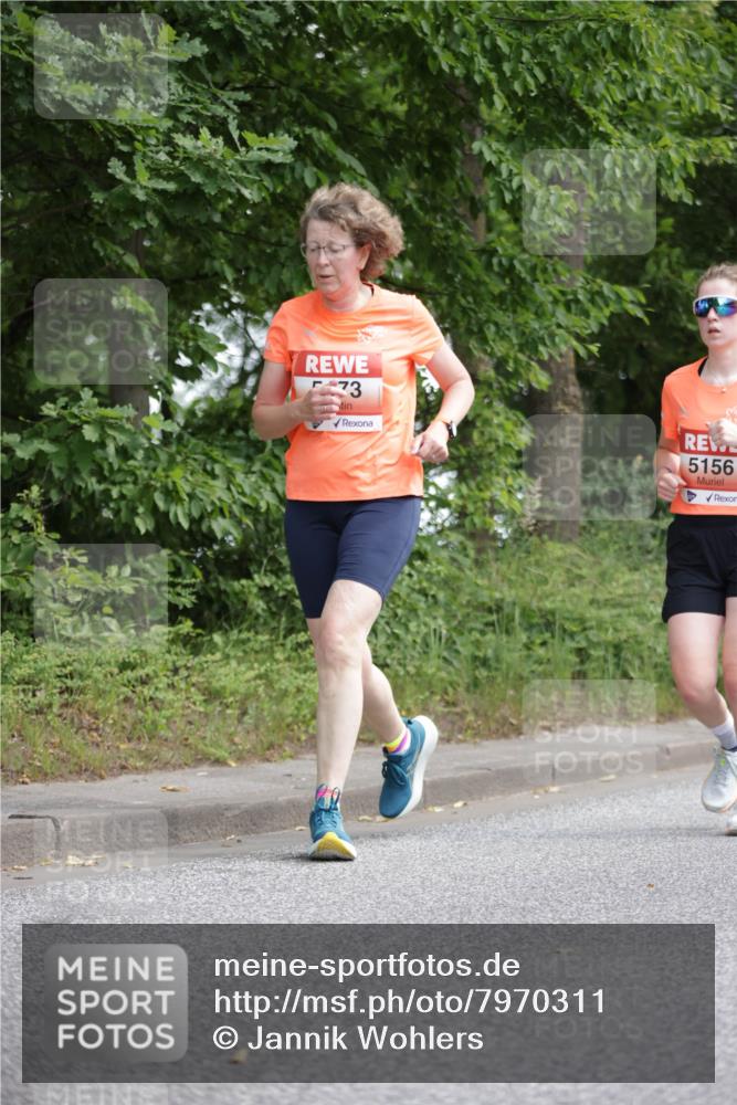 15.06.2025 - REWE Women's Run Jannik Wohlers http://msf.ph/oto/7970311 15.06.2025 10:05:20 Laufen 73 meine-sportfotos.de