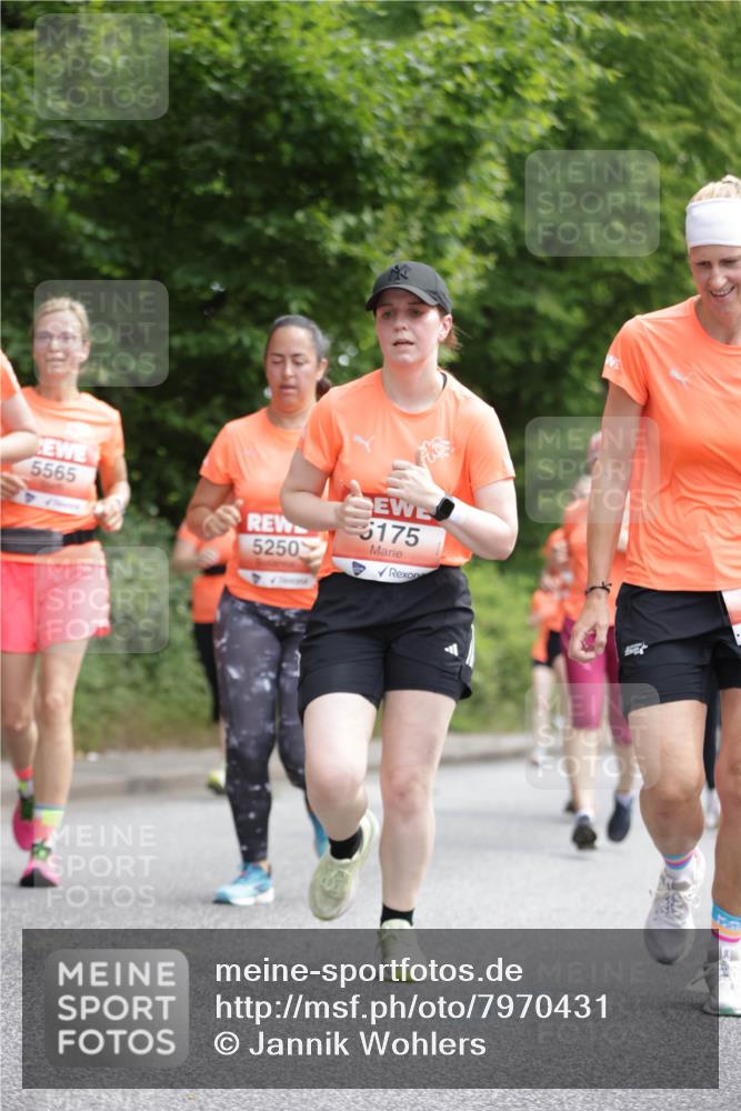 15.06.2025 - REWE Women's Run Jannik Wohlers http://msf.ph/oto/7970431 15.06.2025 10:05:27 Laufen 5565, 5250, 175 meine-sportfotos.de