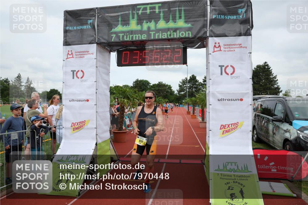 15.06.2025 - 7 Türme Triathlon Michael Strokosch http://msf.ph/oto/7970448 15.06.2025 13:56:22 Ziel 904, 924 meine-sportfotos.de